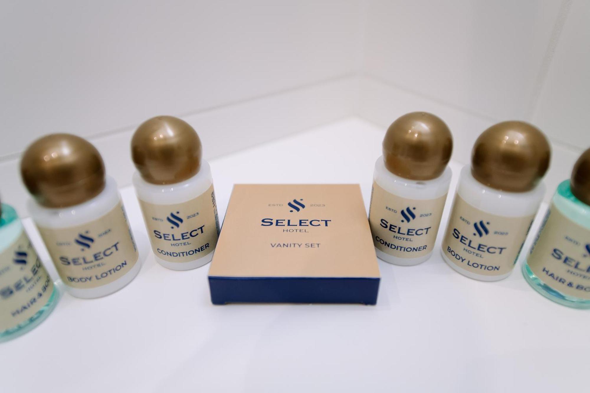 Select Hotel Lviv Ngoại thất bức ảnh