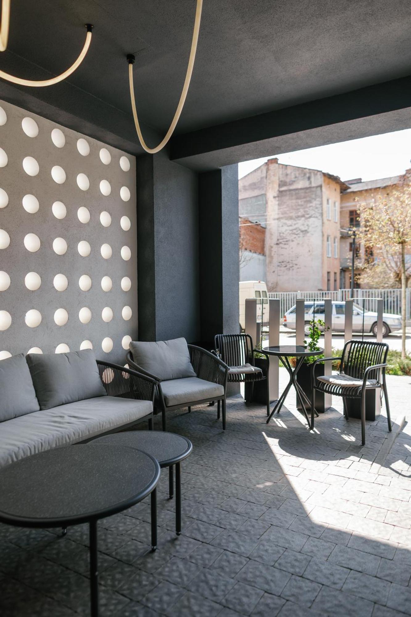 Select Hotel Lviv Ngoại thất bức ảnh